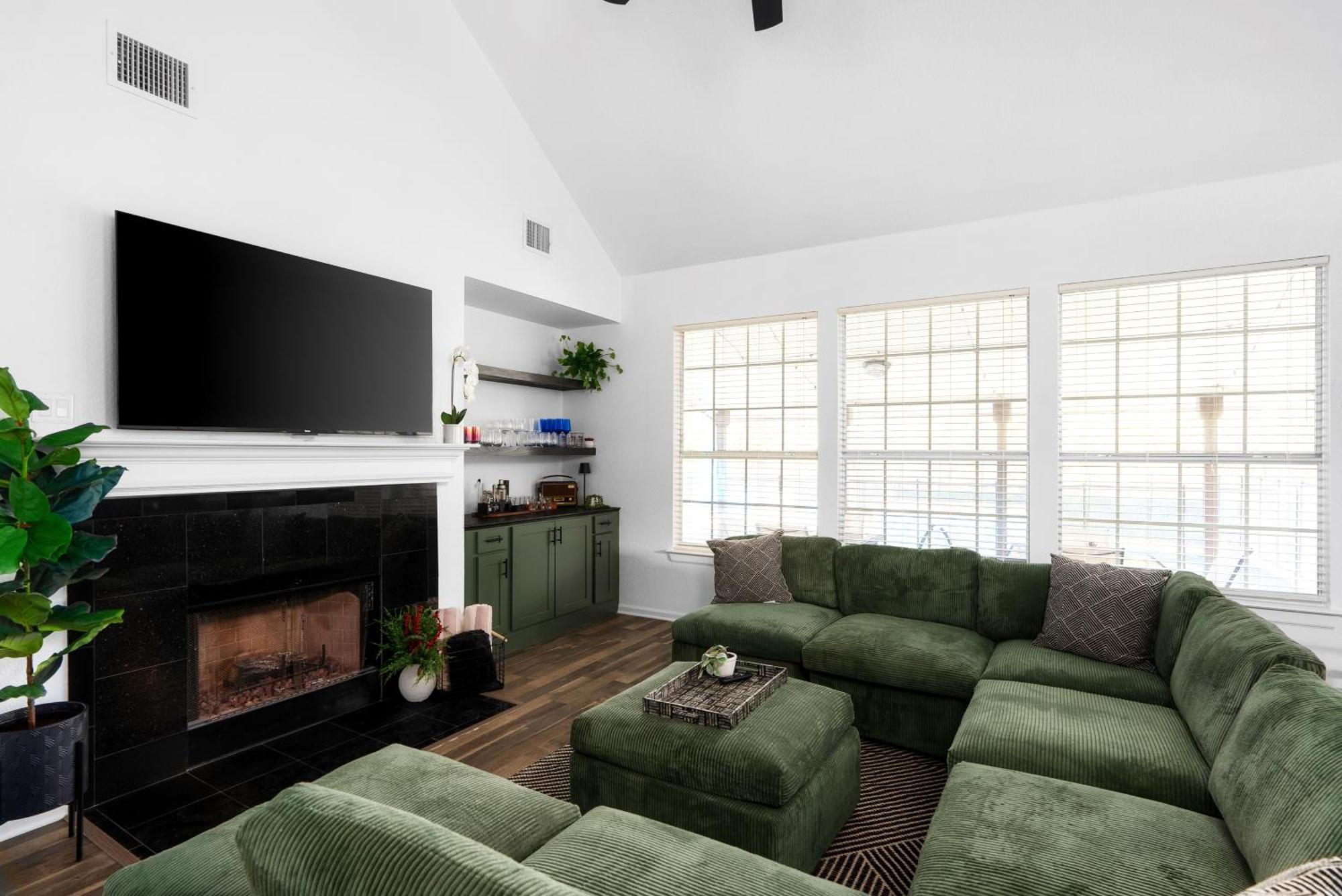 Stunning Family Home With Pool & Hot Tub - Sleeps 17 Pflugerville Esterno foto